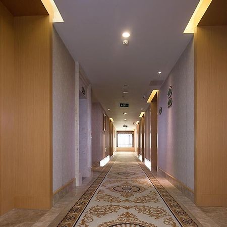 Vienna 3 Best Hotel Dongguan Liaobu Veicle City Eksteriør bilde